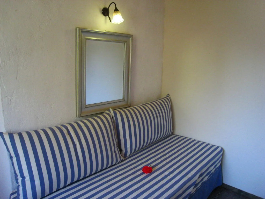 Adamantia Hotel