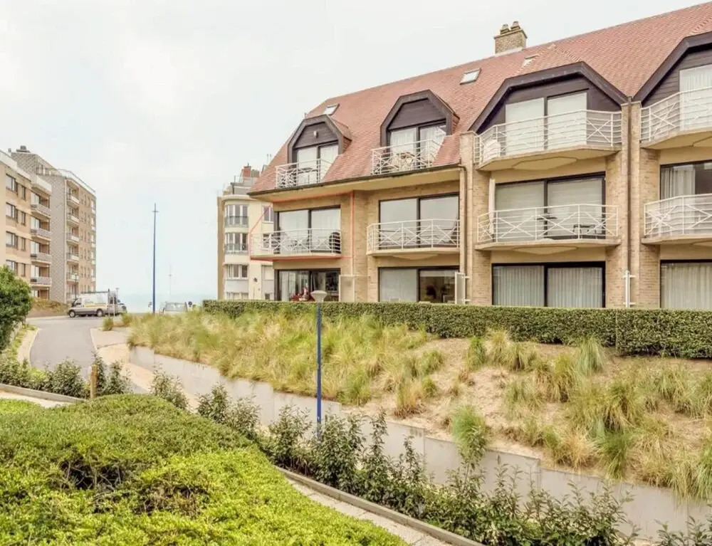 Apartment With Private Balcony