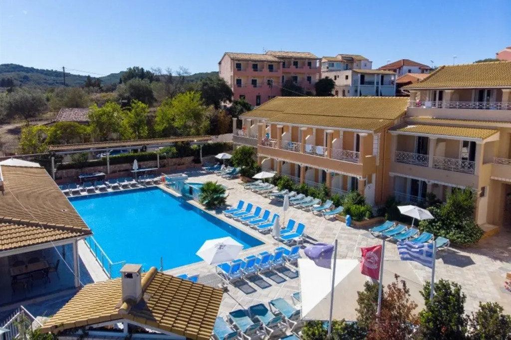 Kavos Plaza Hotel