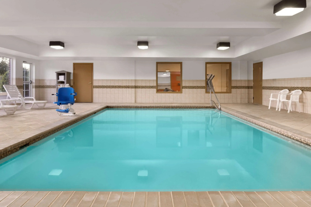Country Inn & Suites by Radisson, Richmond West at I-64, VA