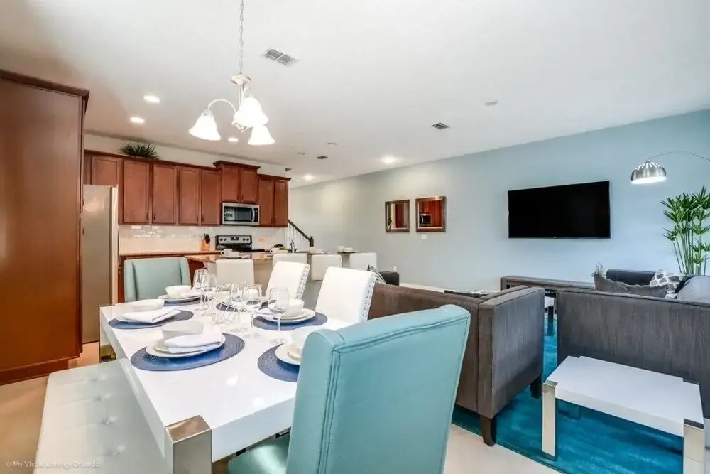 Orlando Newest Resort Community Town Home 5 Bedroom Townhouse by Redawning