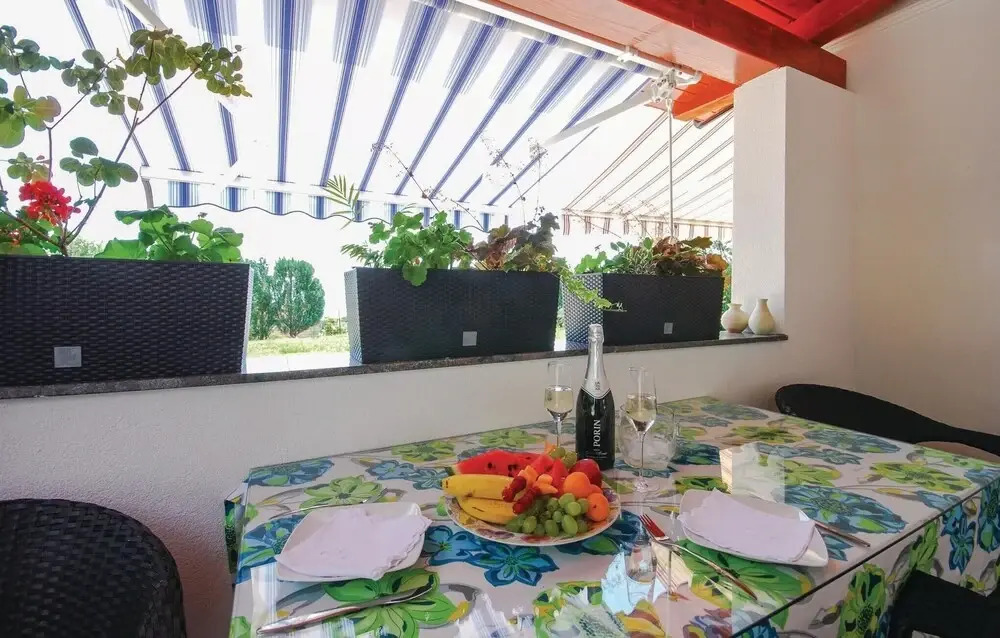 Amazing Home in Ika With Wifi and 1 Bedrooms