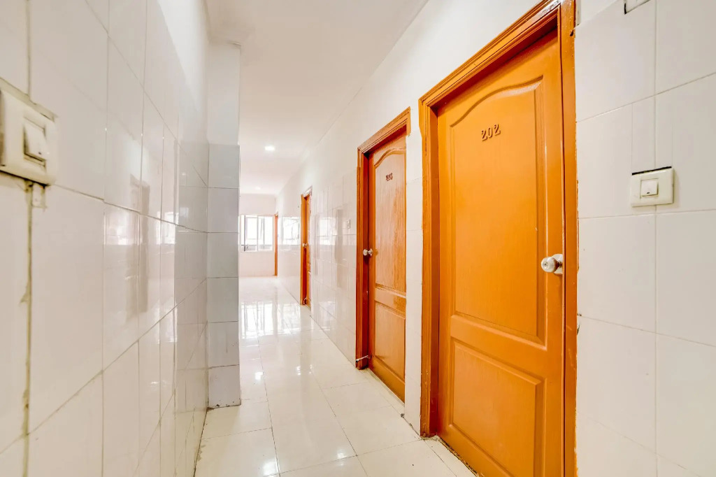 OYO 63506 Dhana Sri Residency