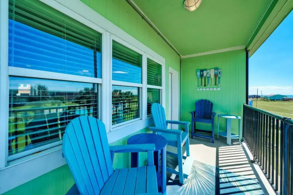 2BR Condo w/ Gulf Views, 2 Pools, Courts Blue Water Bliss by Avantstay