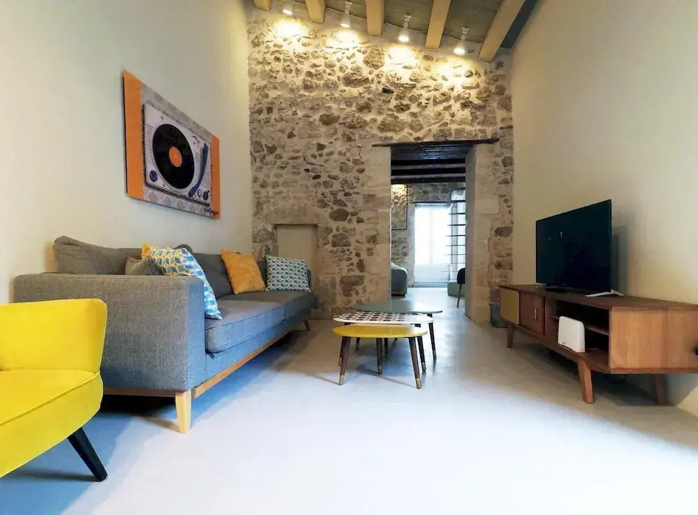 Sr-i754-giude36a1 - Ares Vintage Apartment