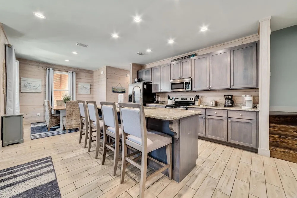 Romeo Beach Cottage 6