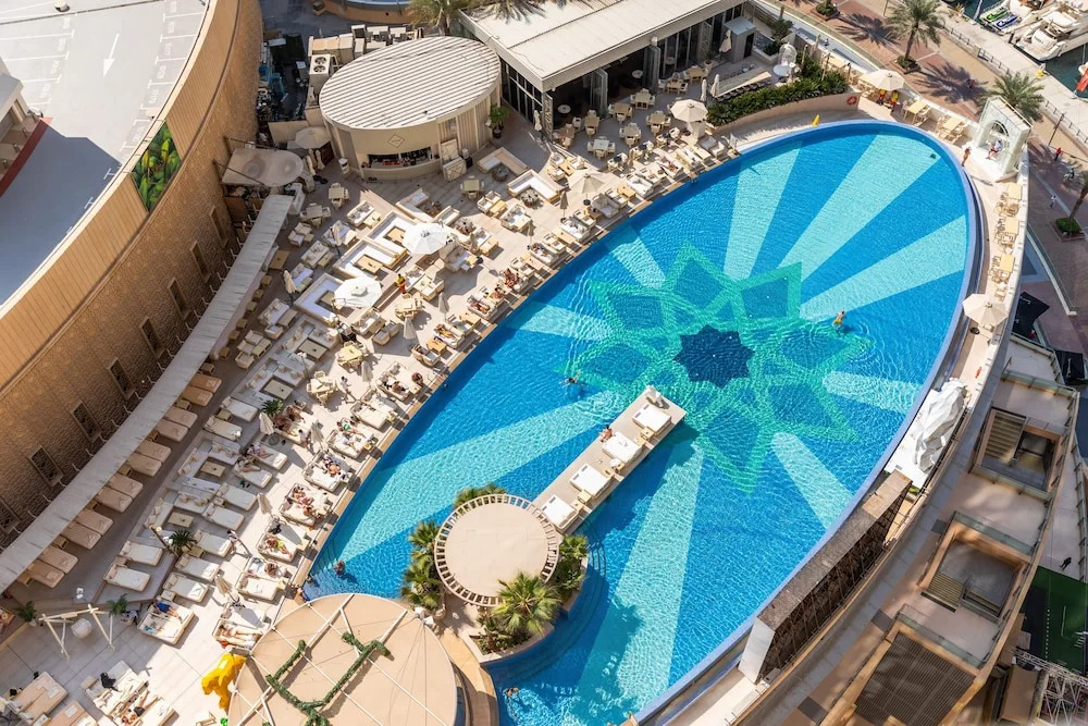 JW Marriott Marina Residence By Luxe Living Collection - Wane By Somiya Infinity Pool
