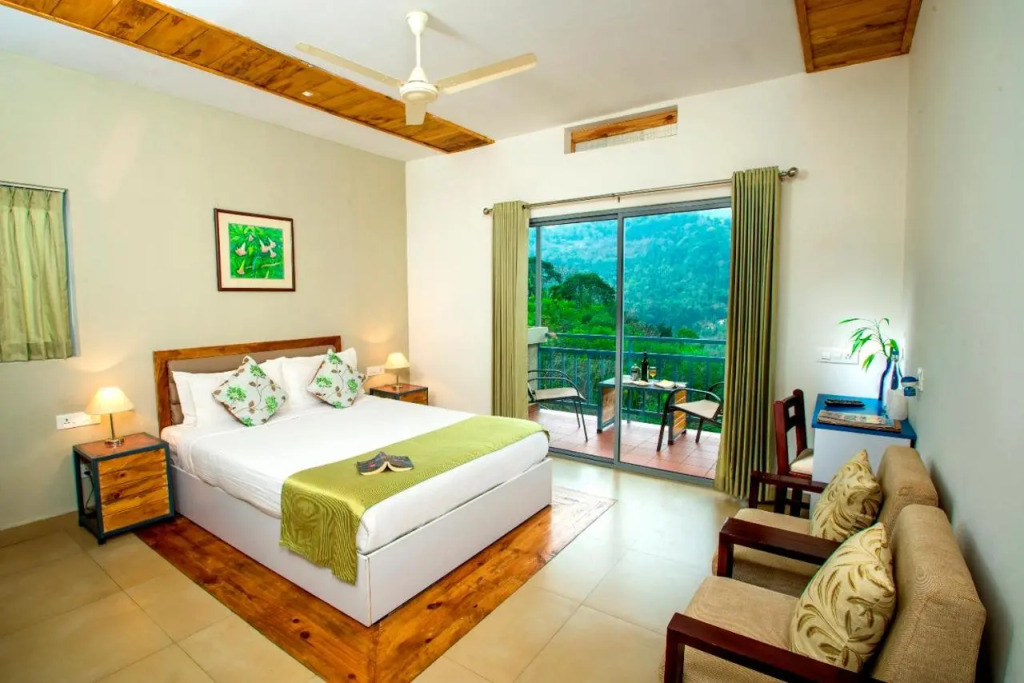 Mistletoe Munnar Homestay & Cafe