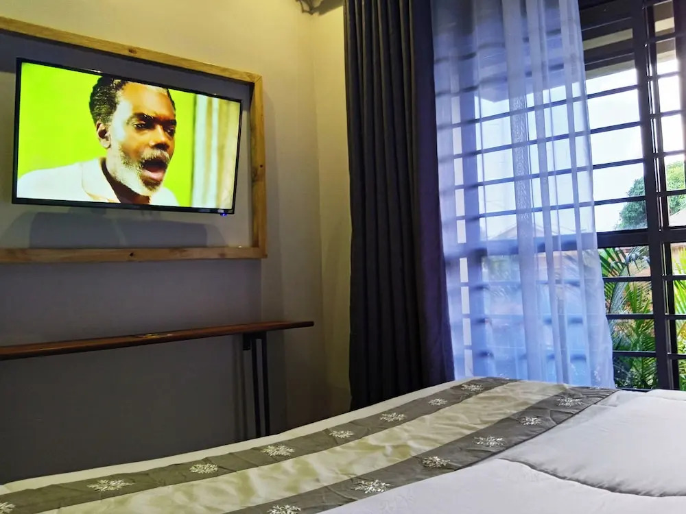 Ashleys Hotel