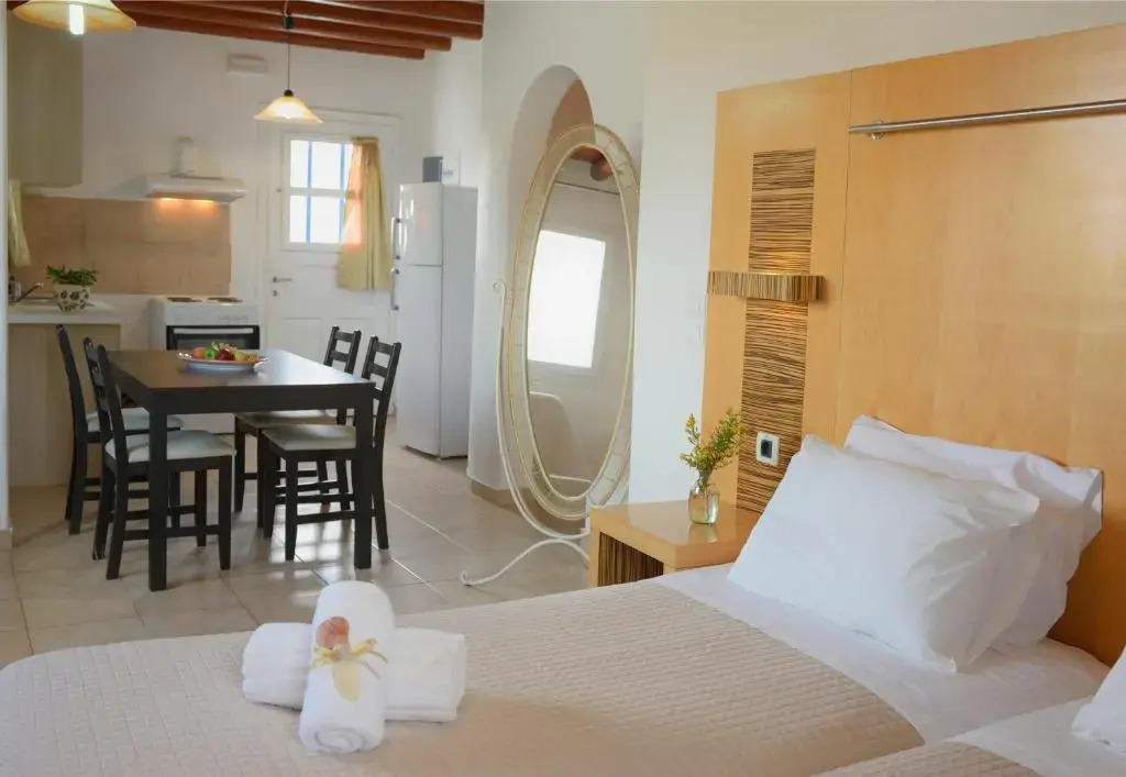 Adonis Rooms