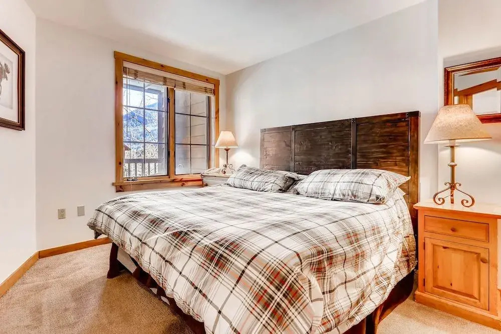 135 Dercum Dr - 1 Br Condo