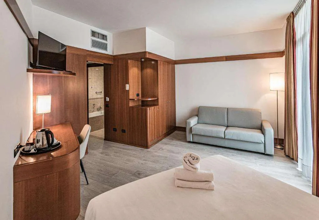 Hotel Re