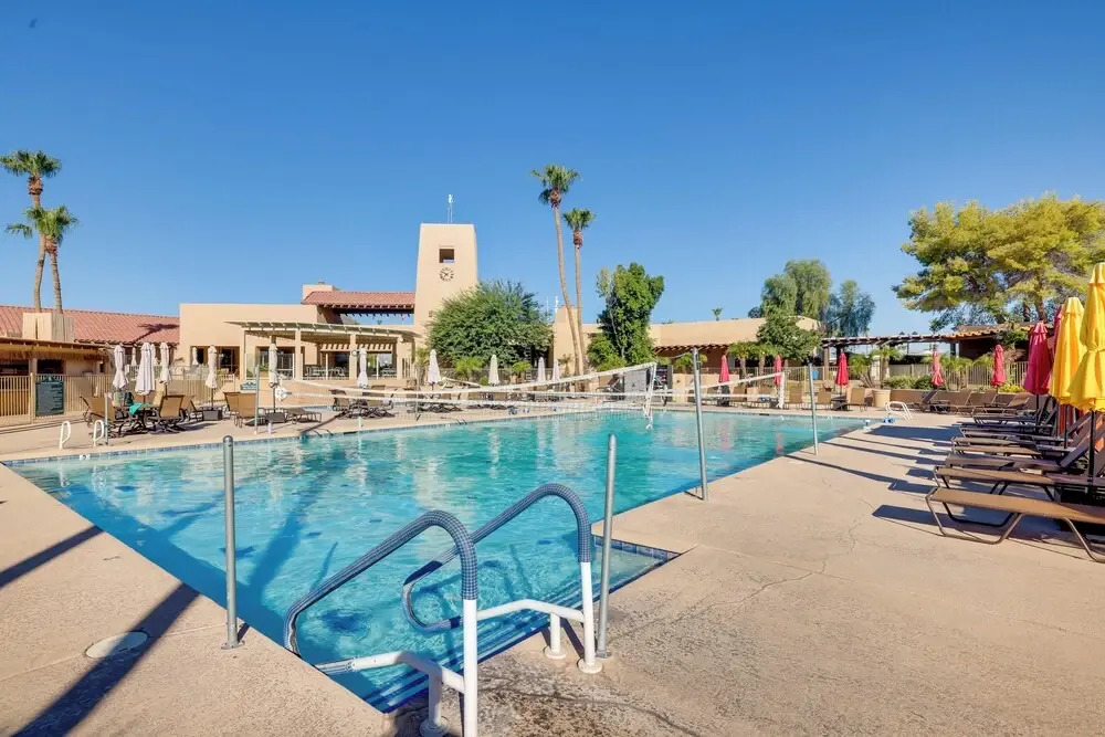 5 Mi to Sun City: Snowbird Rental w/ Pool Access