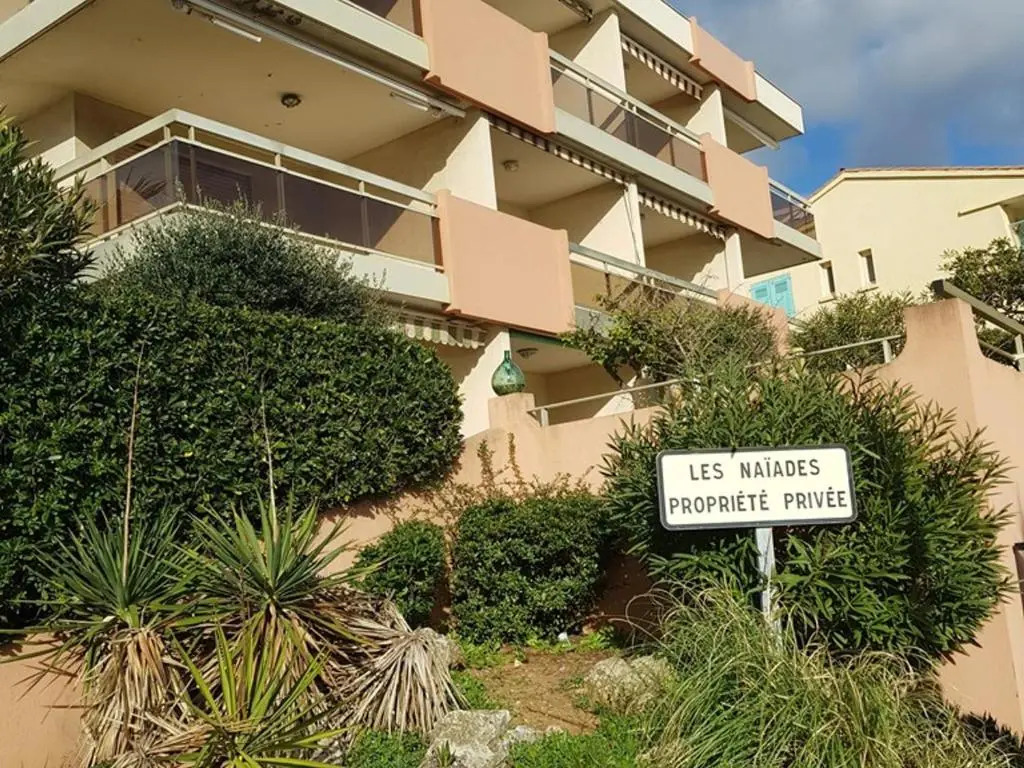 Appartement Cavalaire-sur-Mer, 1 pièce, 4 personnes - FR-1-100-184