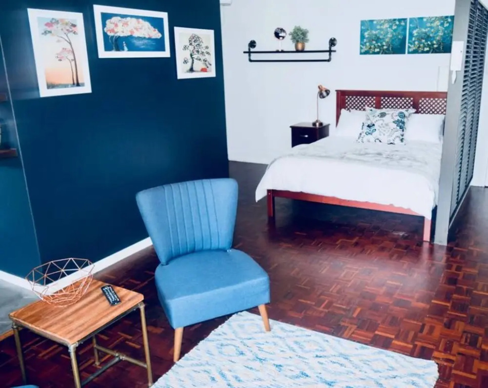 Studio Apartment in Central Cape Town With a Pool