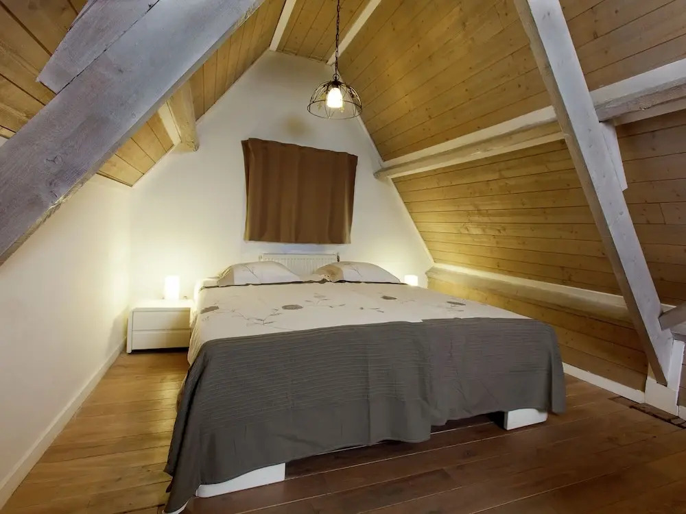 Spacious Holiday Home in Bruges with Hot Tub