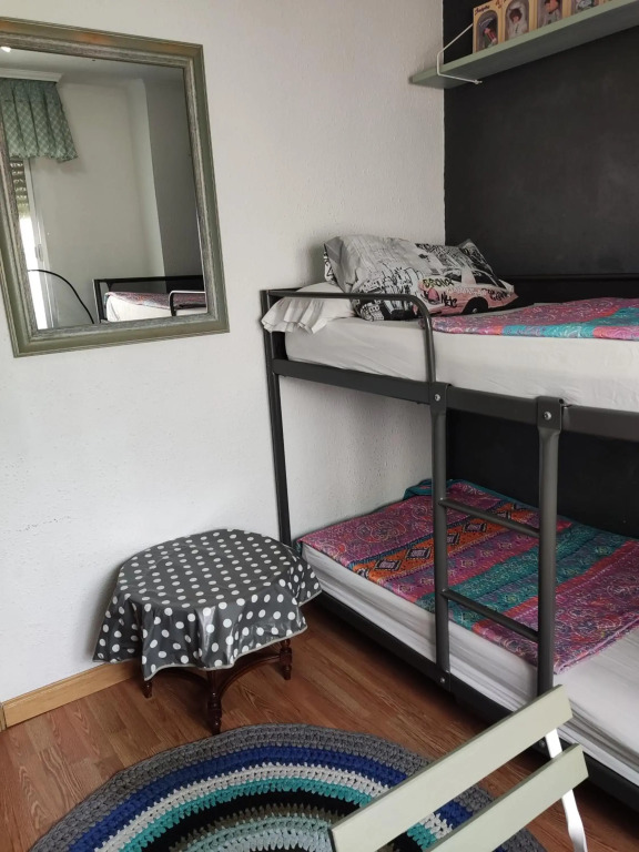 CAJA MAGICA Privada baño compartido