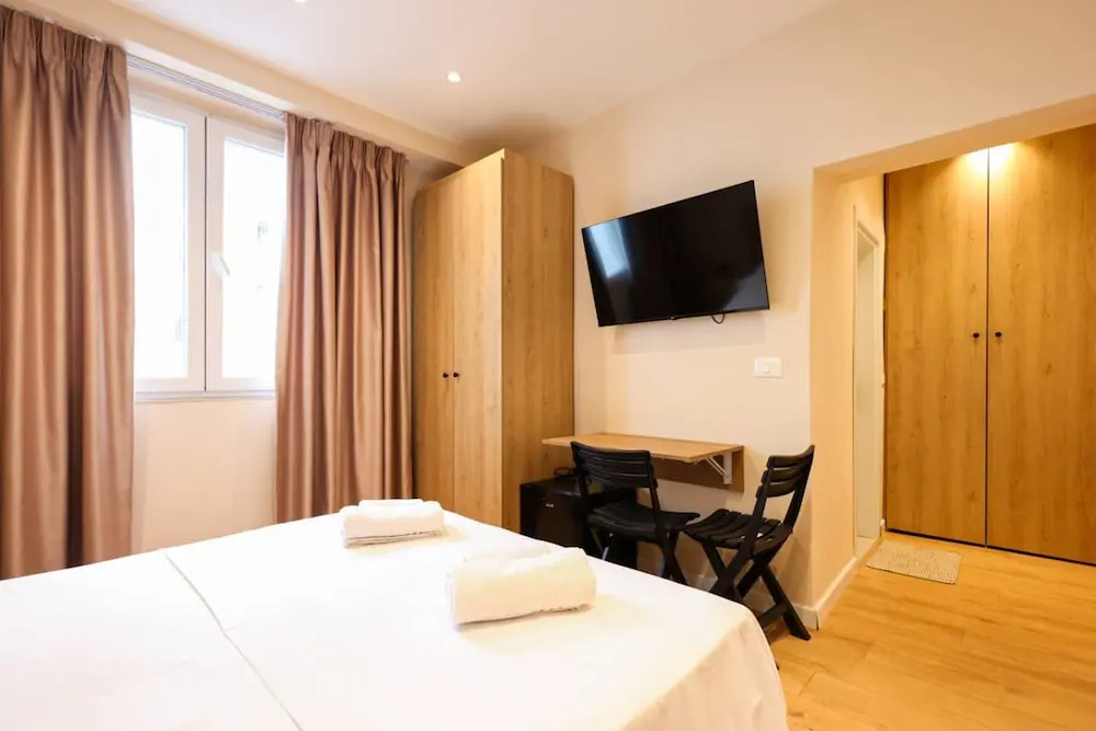 Grandstay Tirana Central 01