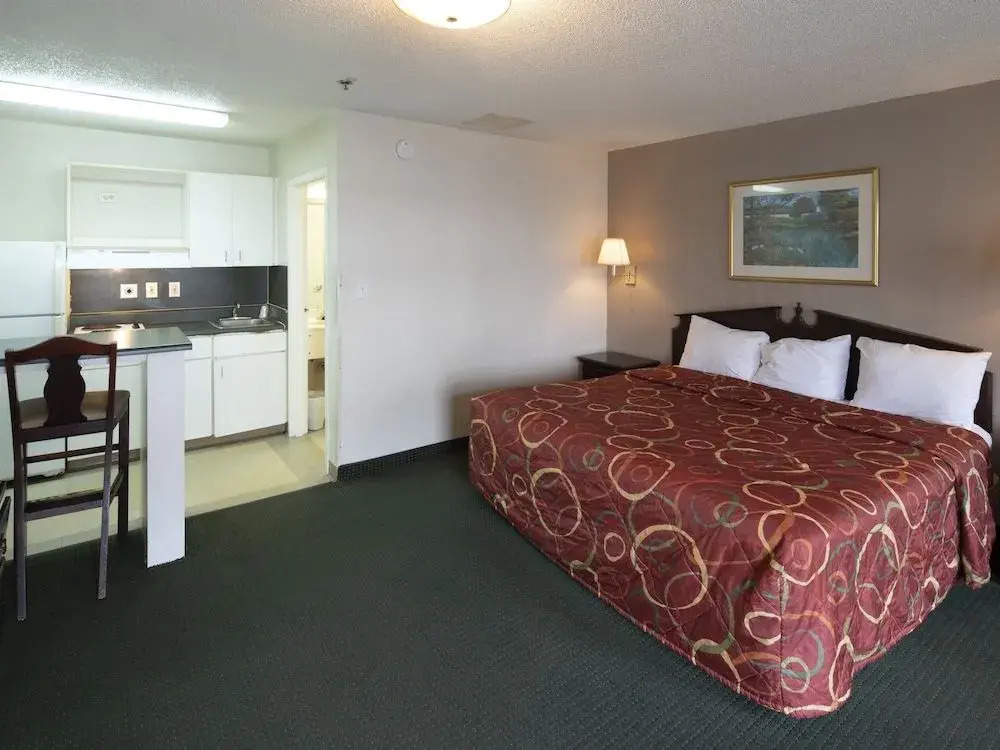 InTown Suites Extended Stay Greensboro NC - Lanada Rd
