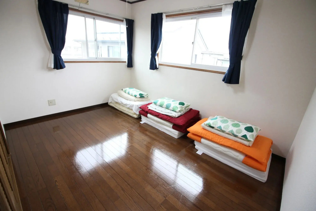 Tomareru Himitsukichi L-Base