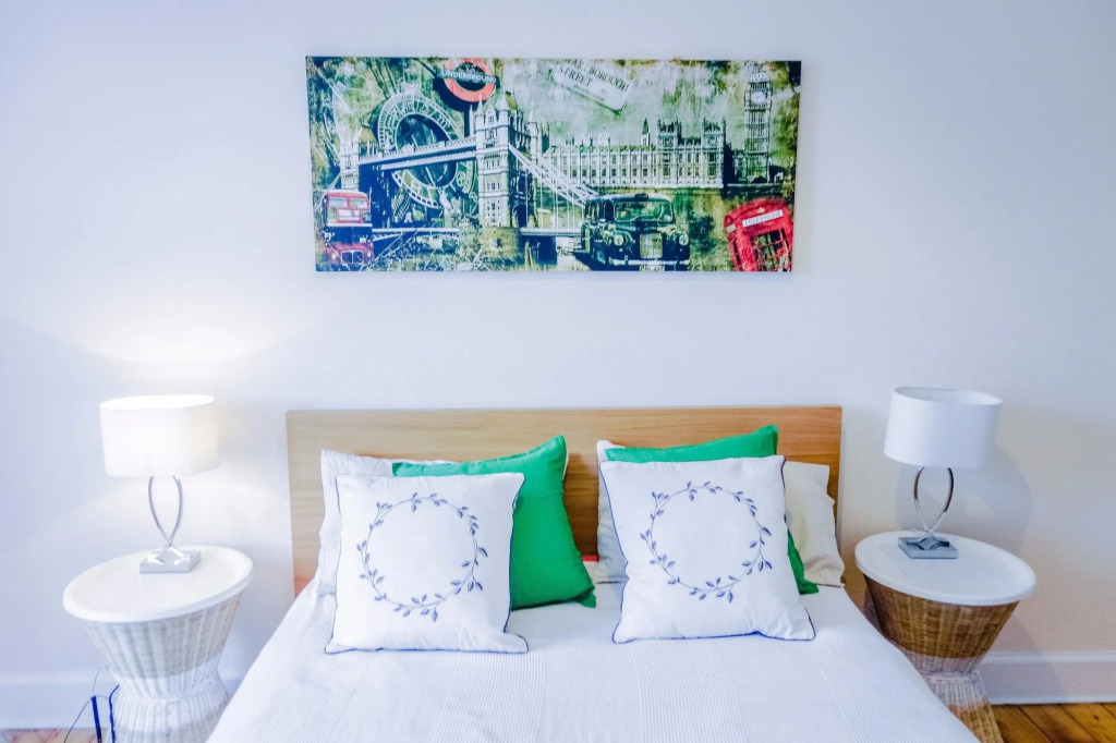 Newly Furnished Flat on Leith Walk, Sleeps 4