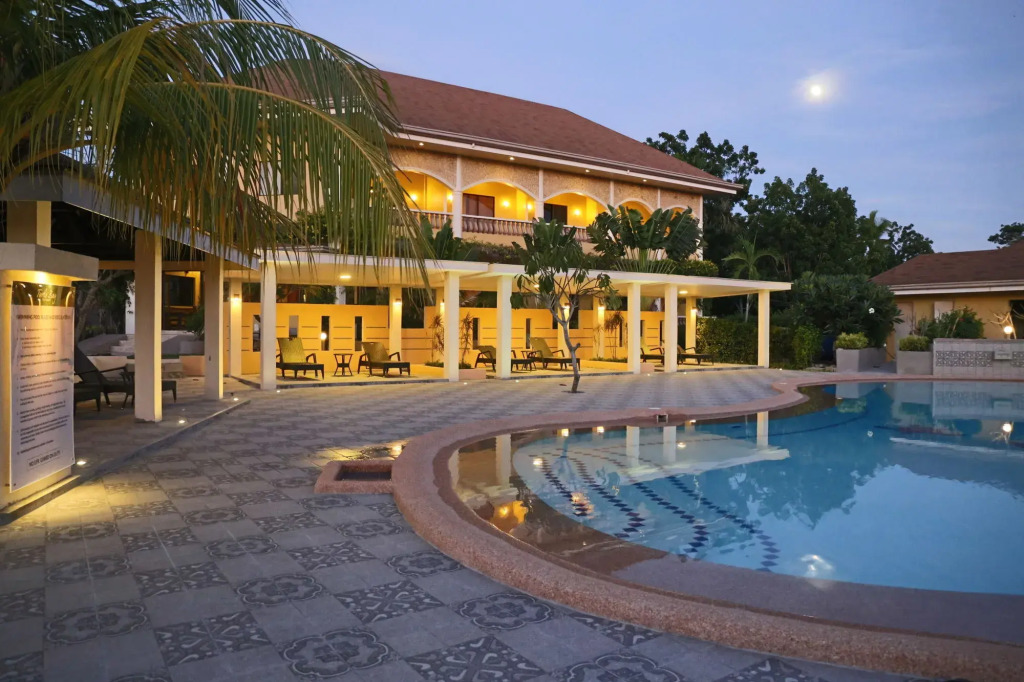 Turtle Bay Dive Resort