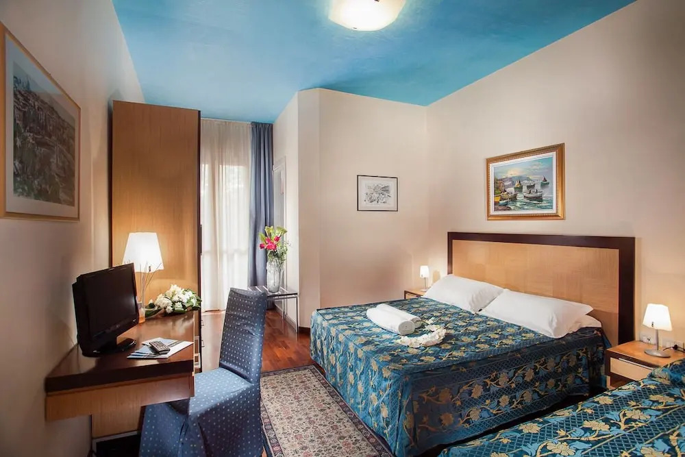 Hotel Aris