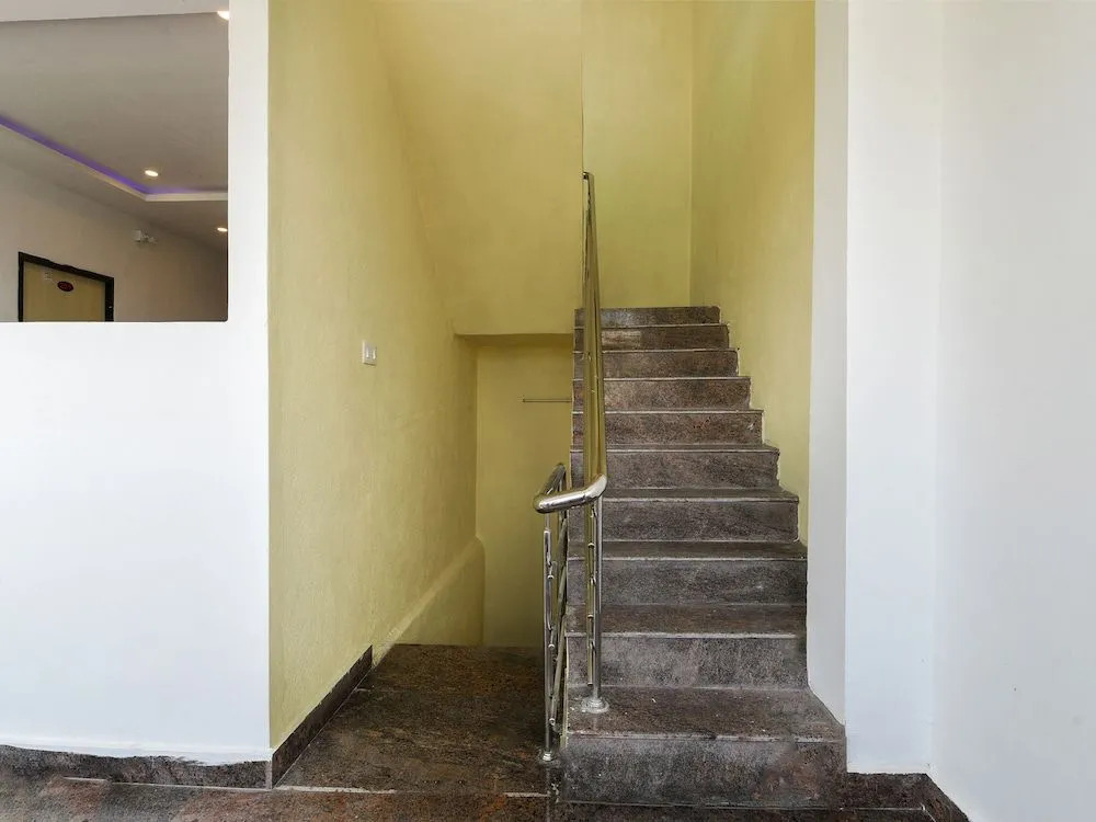 Oyo 27936 Hotel Welcome Tirupati