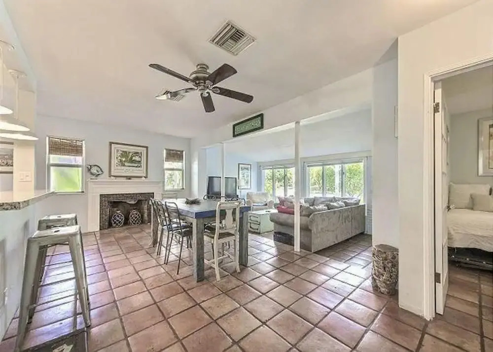 Florida Retreat with pool Sleeps 14