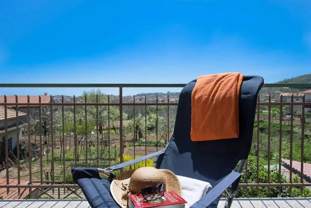 Apartment With one Bedroom in Pianillo, With Furnished Terrace and Wifi - Near the Beach