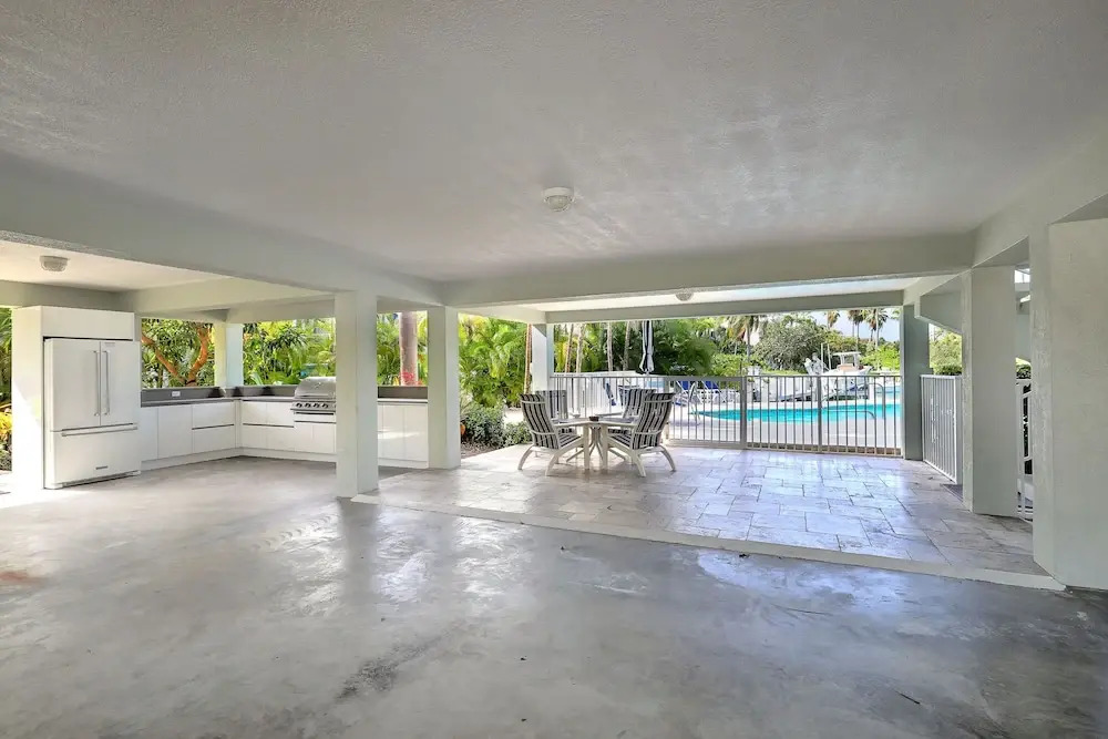 Waterfront Luxury Home With Pool and Boat Dock