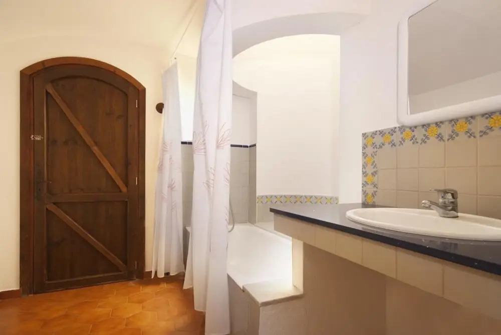 Villa - 4 Bedrooms with Pool and WiFi - 103163