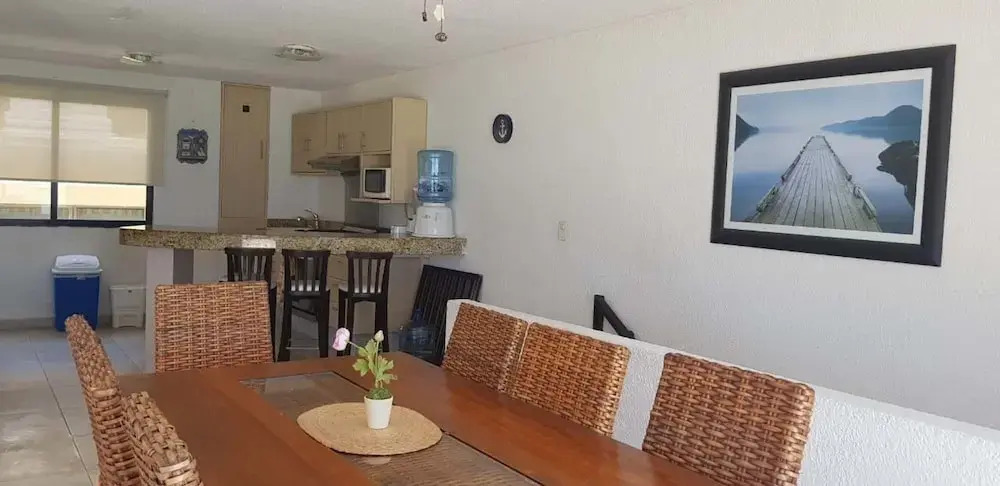 Amazing 4 Bedroom Apartment Ocean View
