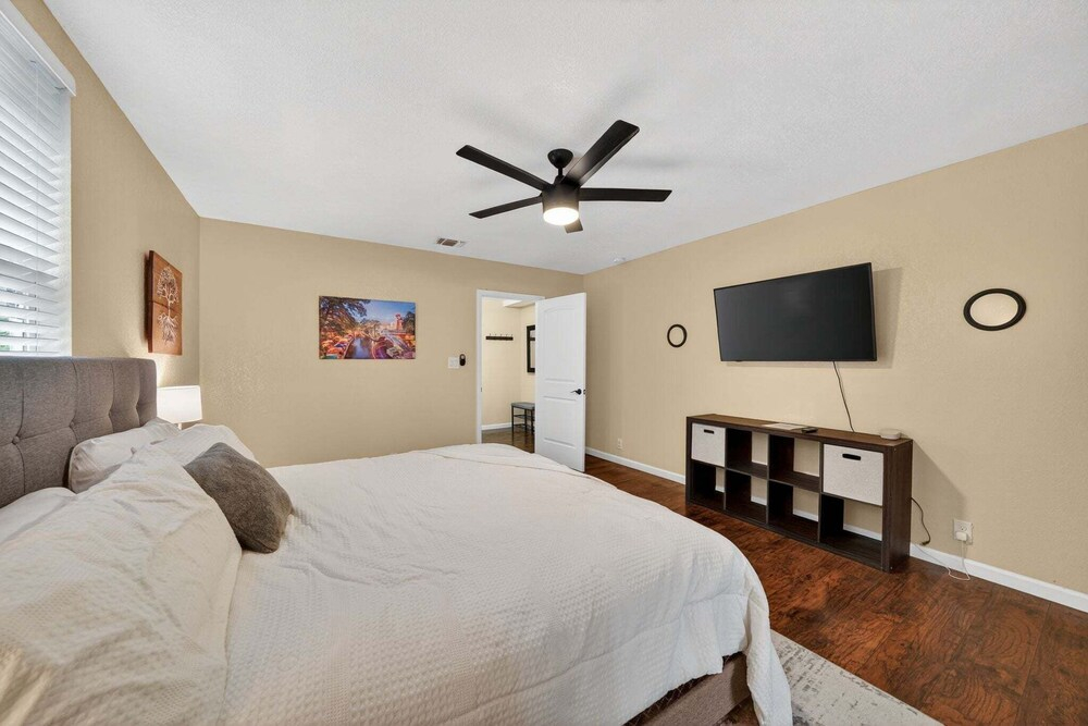 Minutes From Alamodome, Riverwalk, Pearl And Hbgcc 3 Bedroom Home