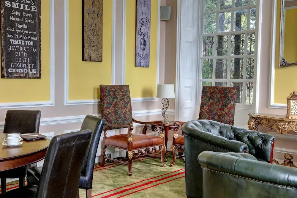 Baylis Park Hotel