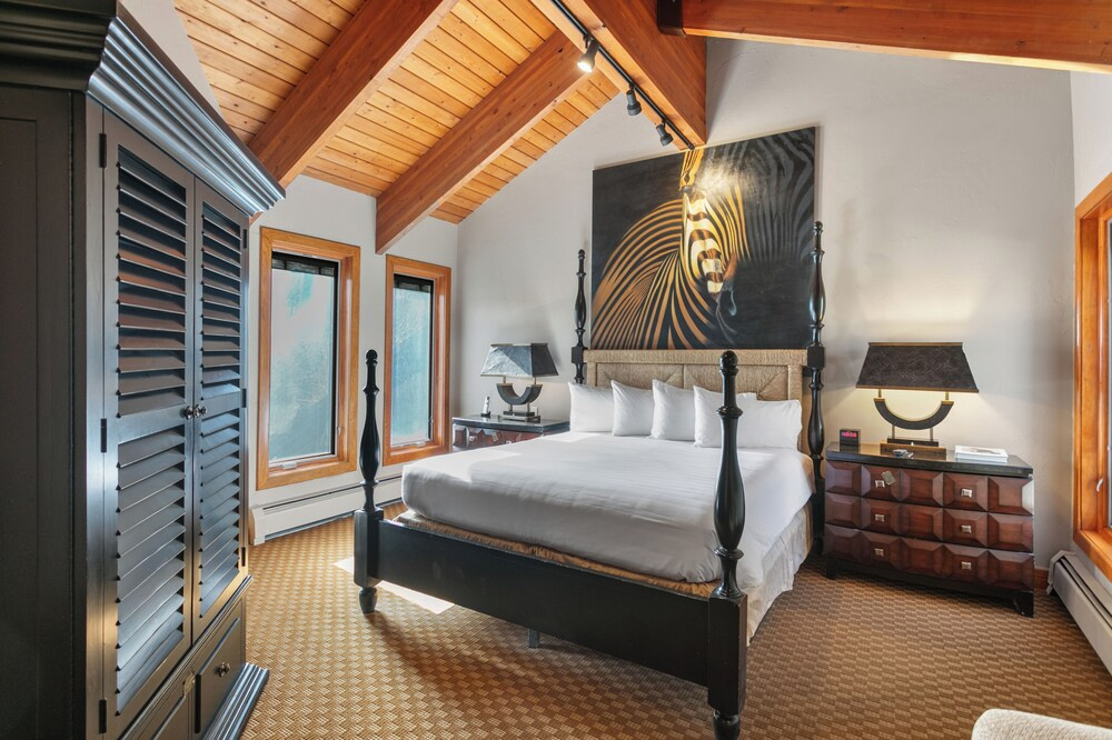 Family-friendly Ski Escape With Hot Tub 4 Bedroom Condo