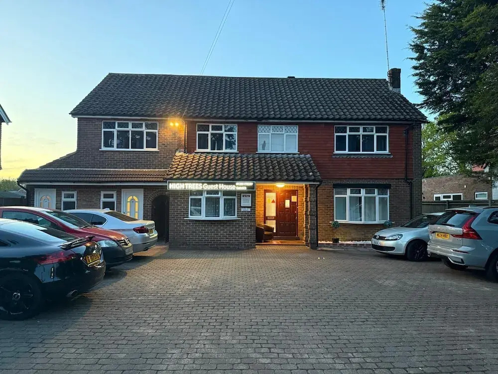 High Trees Guest House Gatwick
