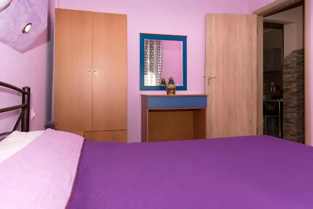 Tzamtzis Apartments