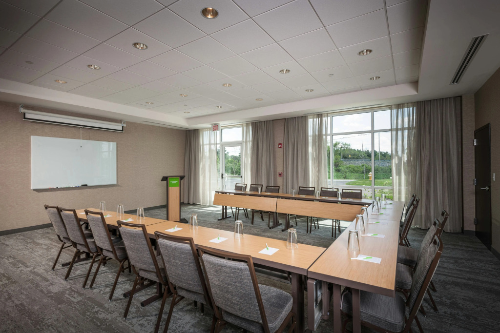 Courtyard by Marriott Boston Littleton