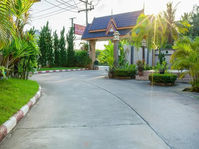 Baan Suan Rim Num Resort