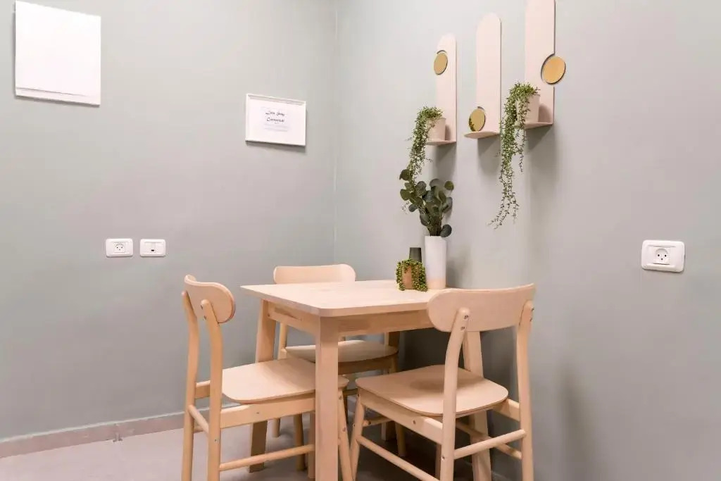 Jerusalem market apartment