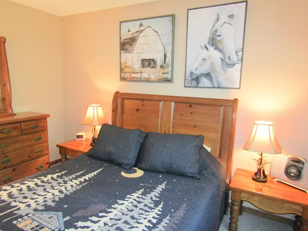 Ski Country 66-c 2 Bedroom Condo by Redawning