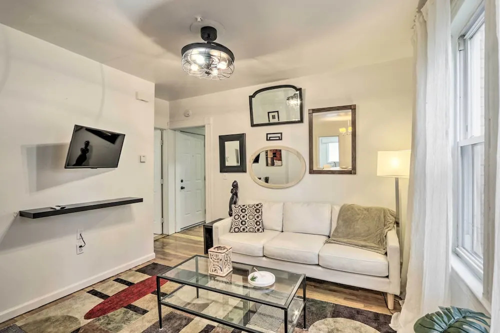 Hartford Vacation Rental - Close to Downtown!