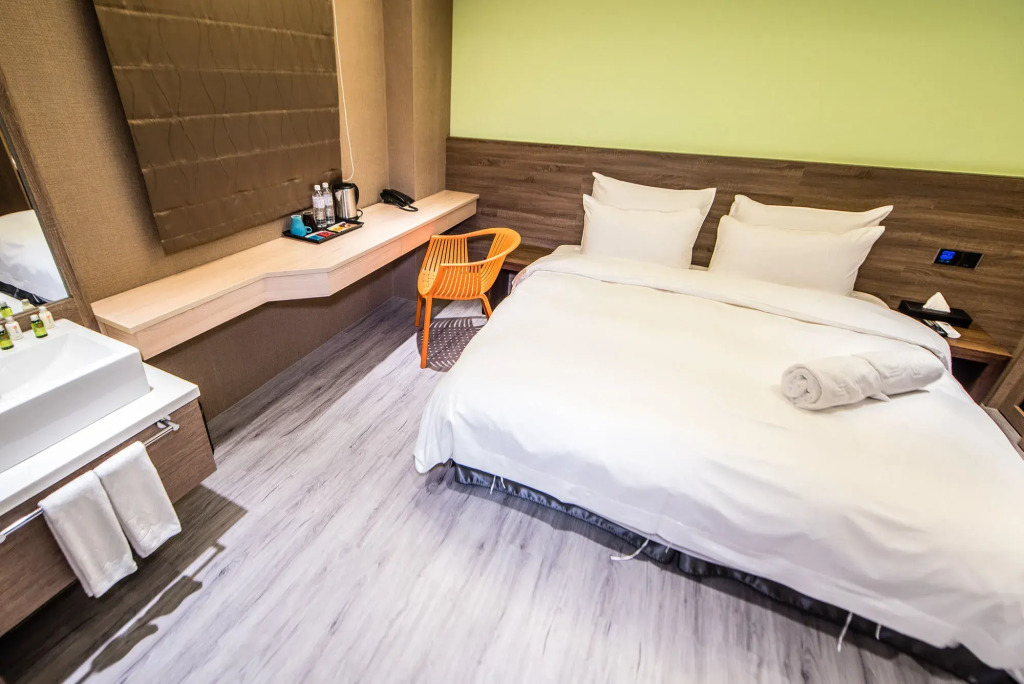 SIX FUKUN HOTEL