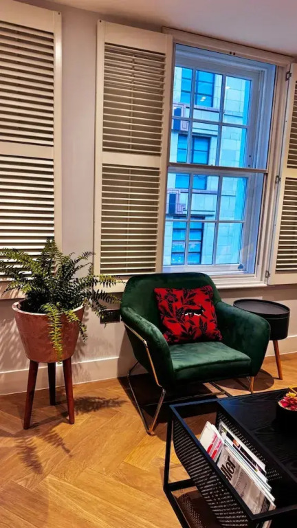 Chic Central London Apart in Soho Mayfair