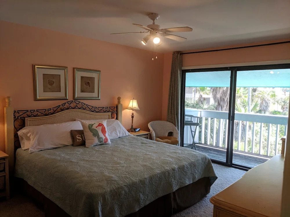 Deep Water Cove by Surfside VR