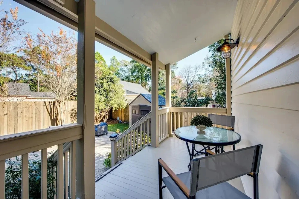 Walk to Broad St! Family Home in Historic District