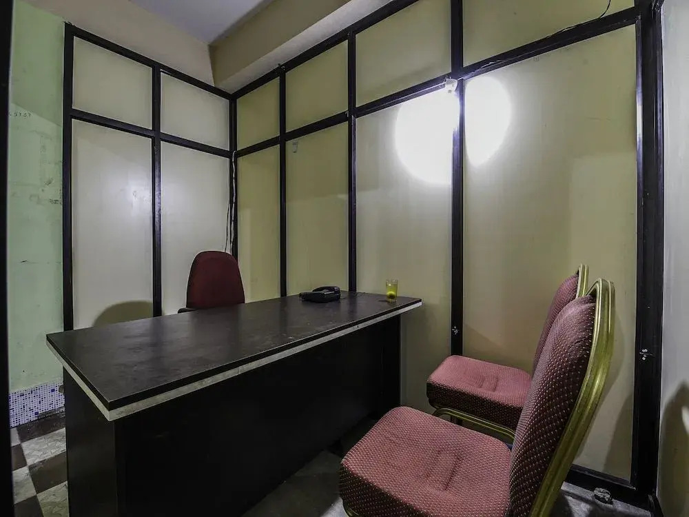Oyo 17302 Yugis Vedhika Hotel