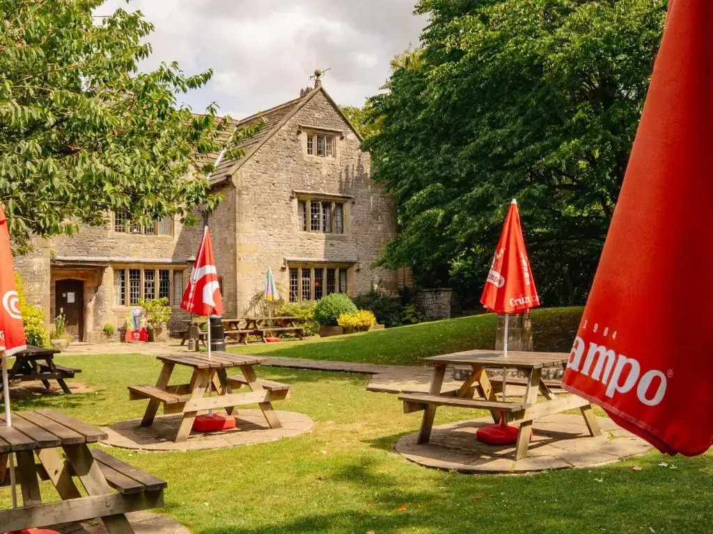 YHA Hartington Hall