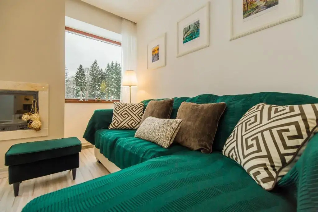 Charming 2-Bedroom, Silver Mountain, A Building